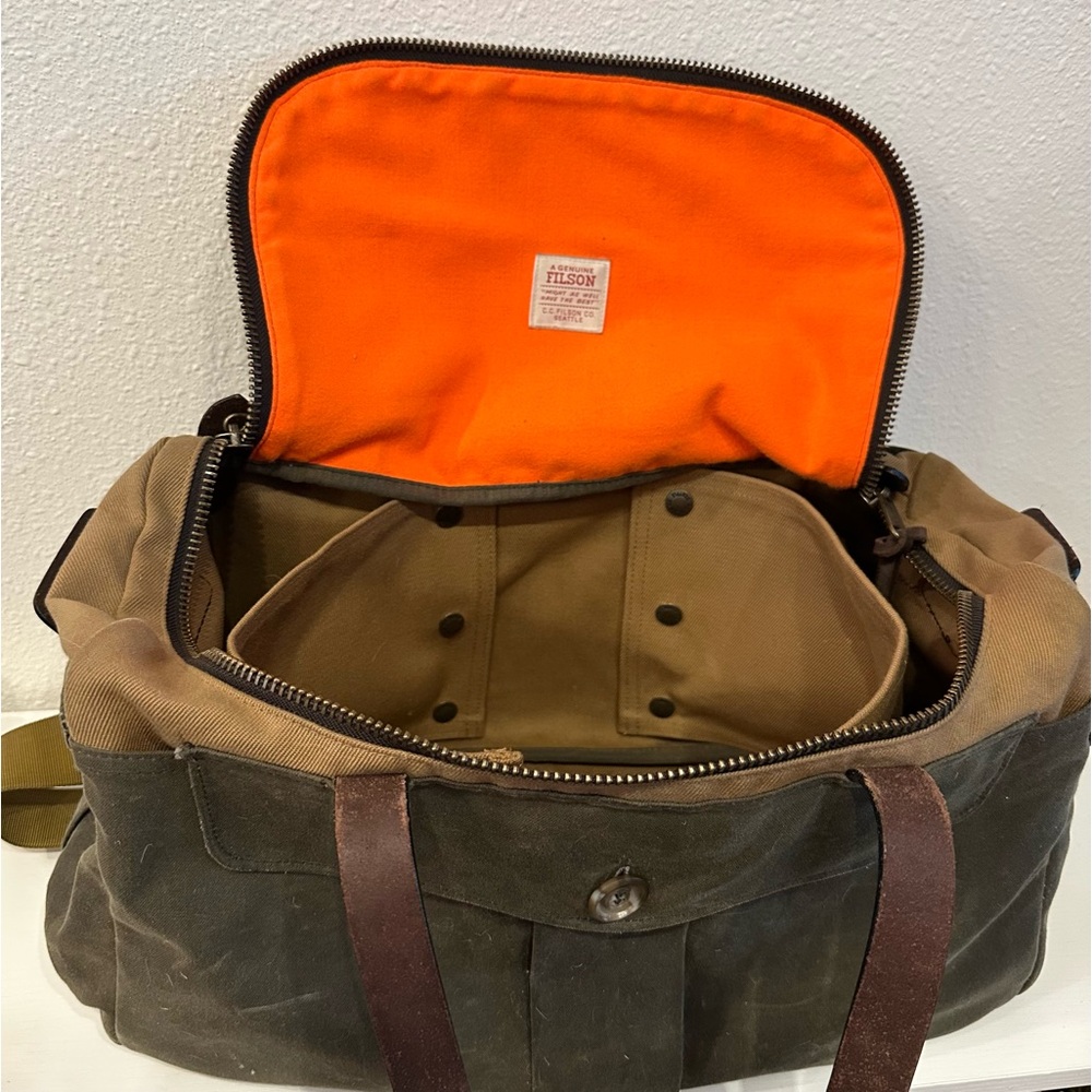 FILSON Heritage Sportsman waxed Bag 28L